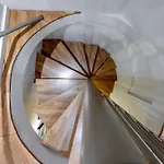 Luxe Mr.m Пула