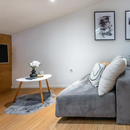 Luxe Mr.m * Пула