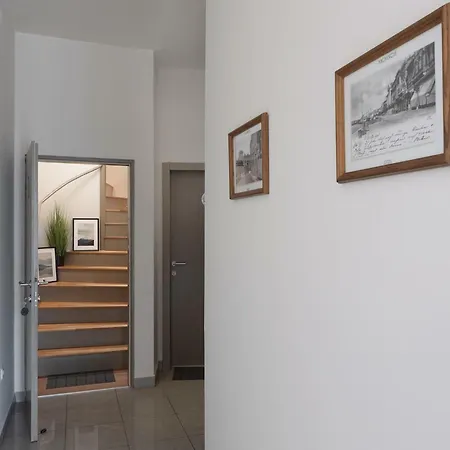 Luxe Mr.m * Пула